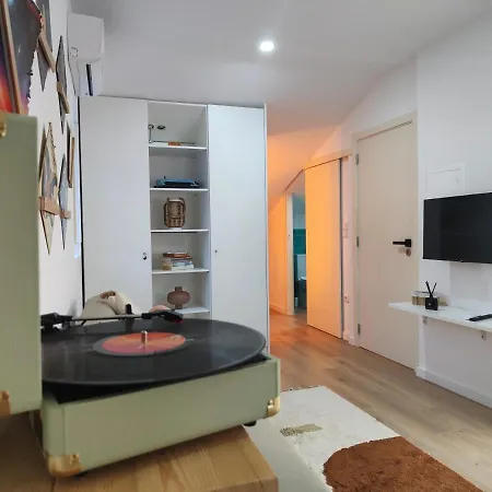 Wood Essence - Cozy Balcony *