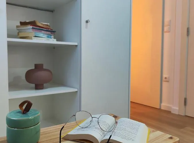 Wood Essence - Cozy Balcony Apartment