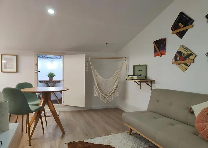 Wood Essence - Cozy Balcony Coimbra