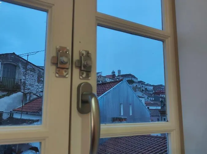 Wood Essence - Cozy Balcony Apartment